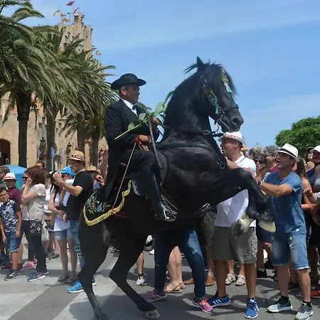 Calme, Mer, Piscines.son Xoriguer Quiet Apartment, Sea, Swimming Pools. *