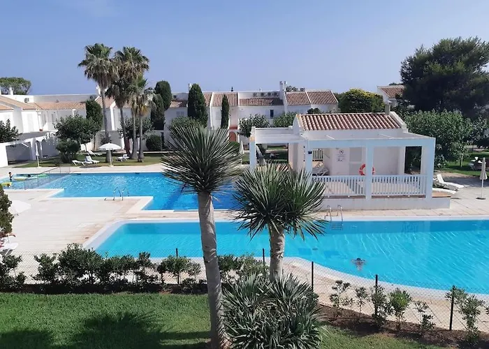 Calme, Mer, Piscines.son Xoriguer Quiet Apartment, Sea, Swimming Pools. アパート