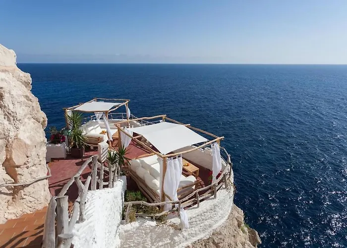 Calme, Mer, Piscines.son Xoriguer Quiet Apartment, Sea, Swimming Pools. アパート ソン・ショリゲル